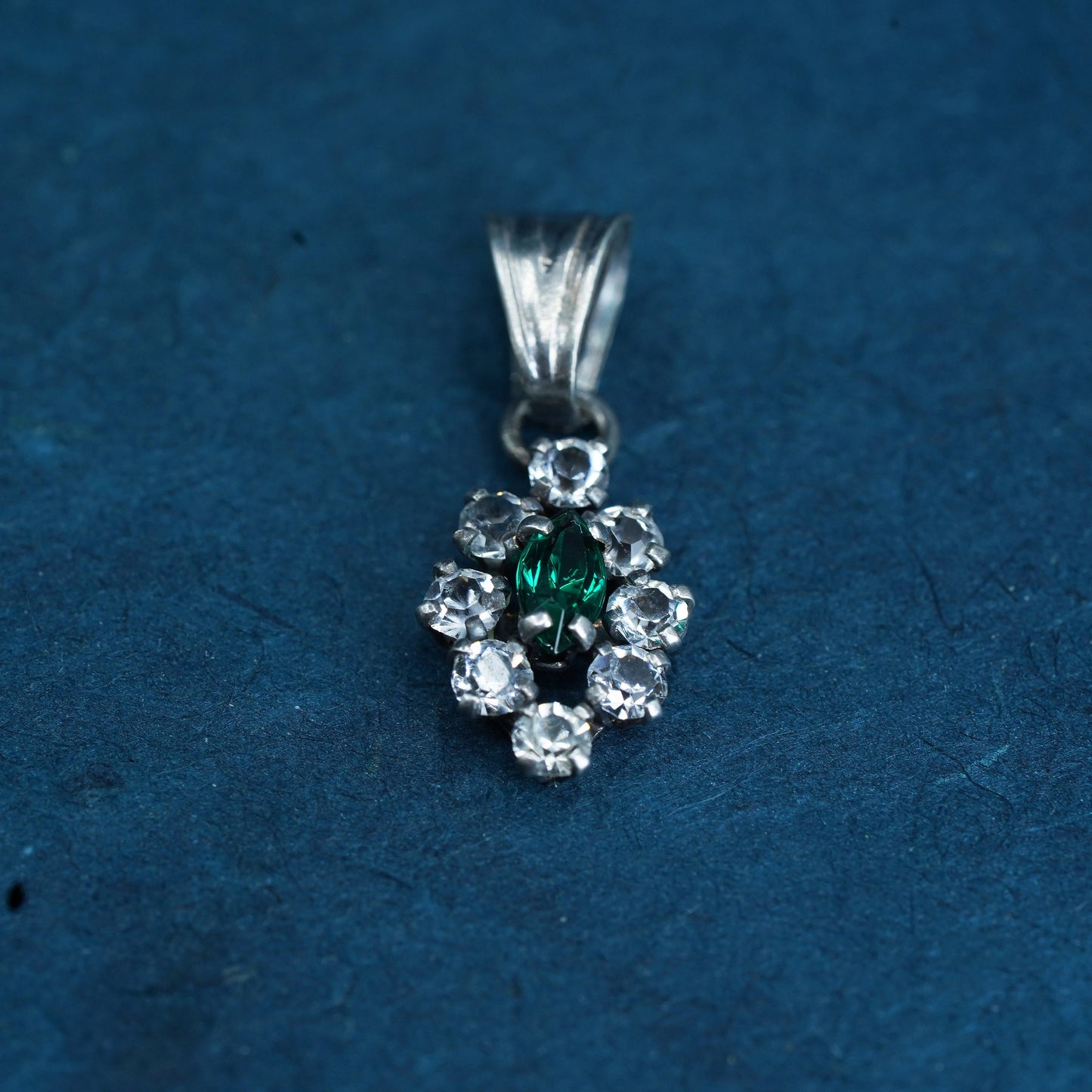 Vintage Sterling 925 silver filigree pendant with peridot and cz