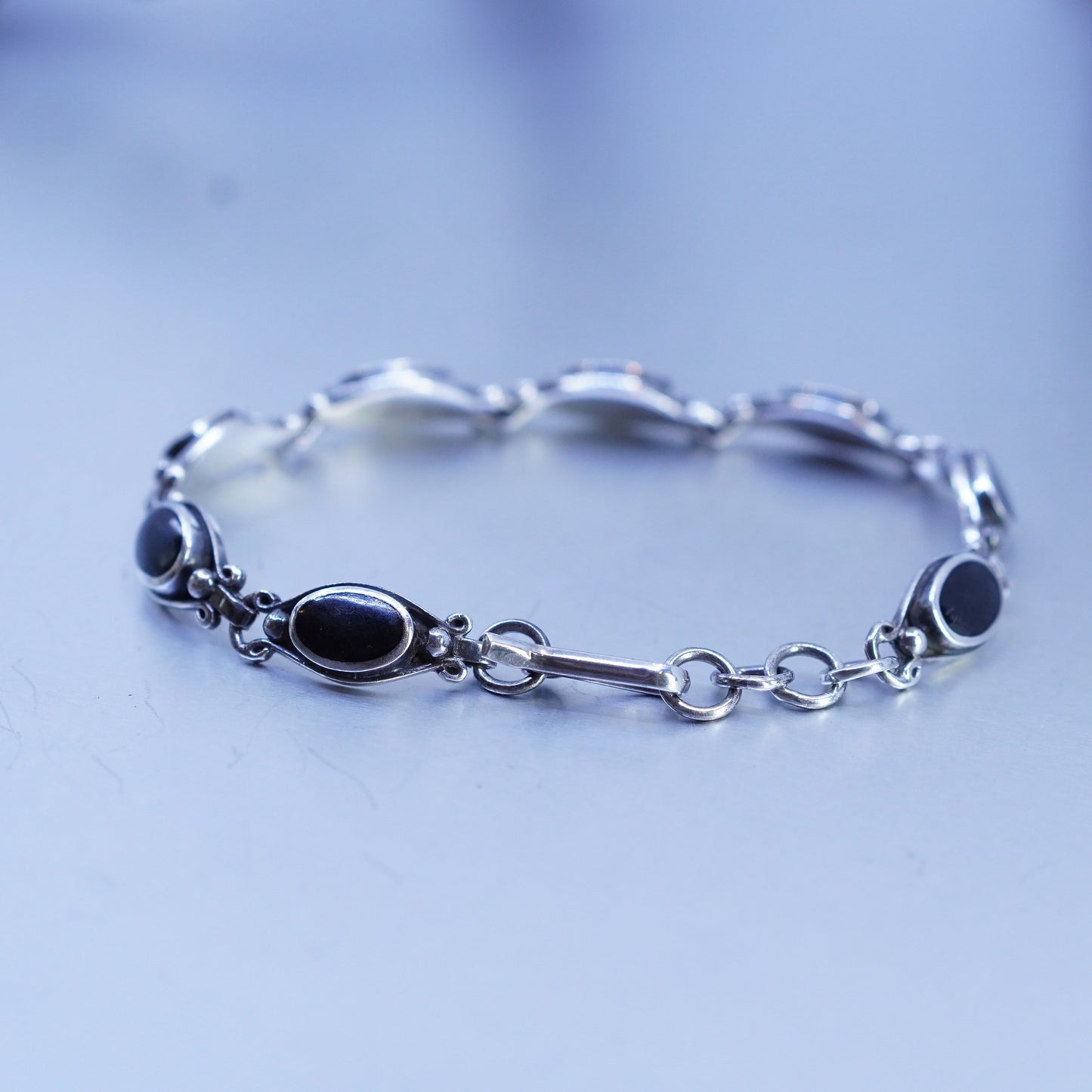8”, Vintage mexico sterling 925 silver handmade bracelet with black onyx inlay
