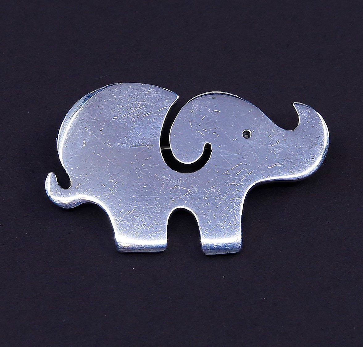 Vintage meixco handmade sterling 925 silver elephant shaped brooch