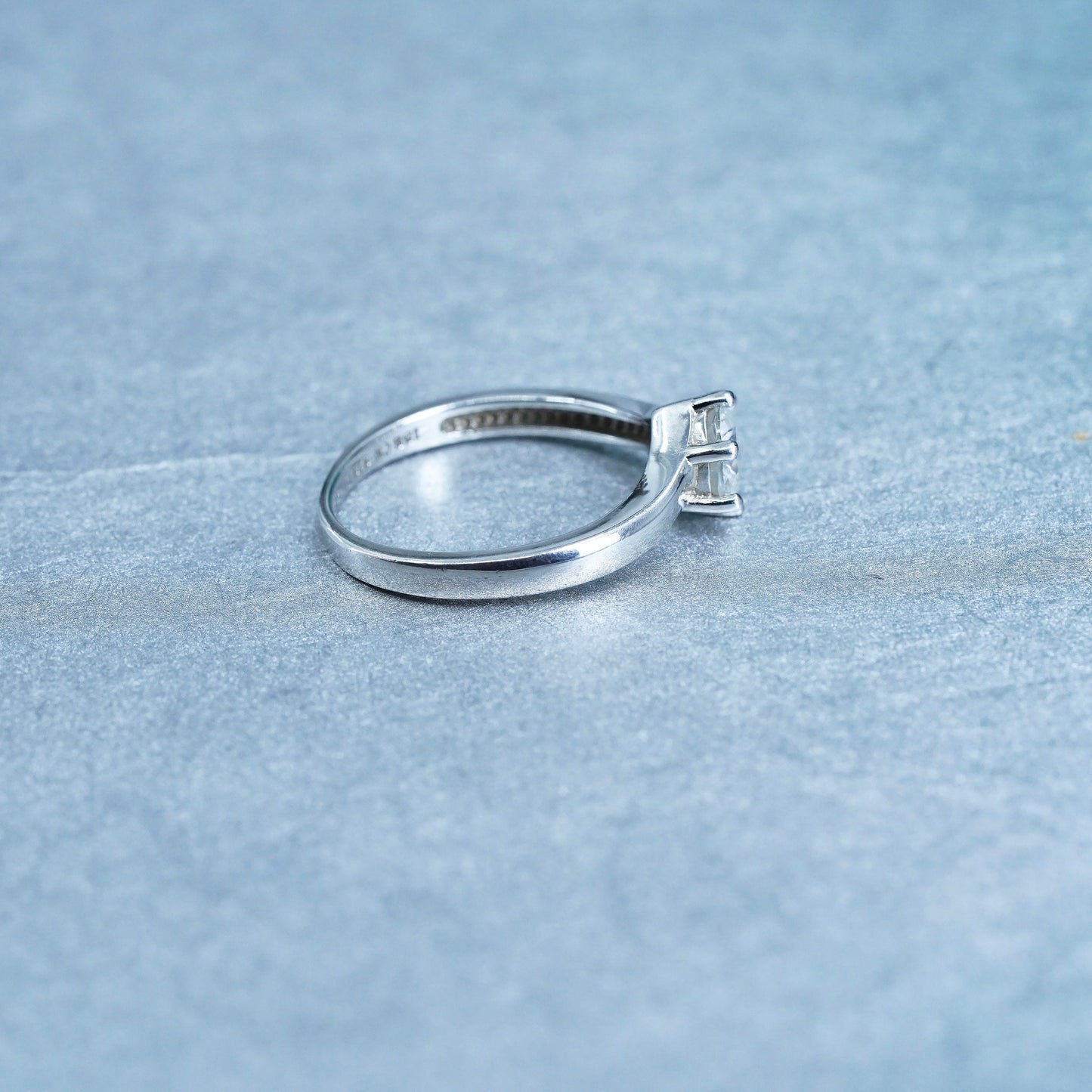 Size 7, vintage Sterling 925 silver handmade engagement ring with Cz