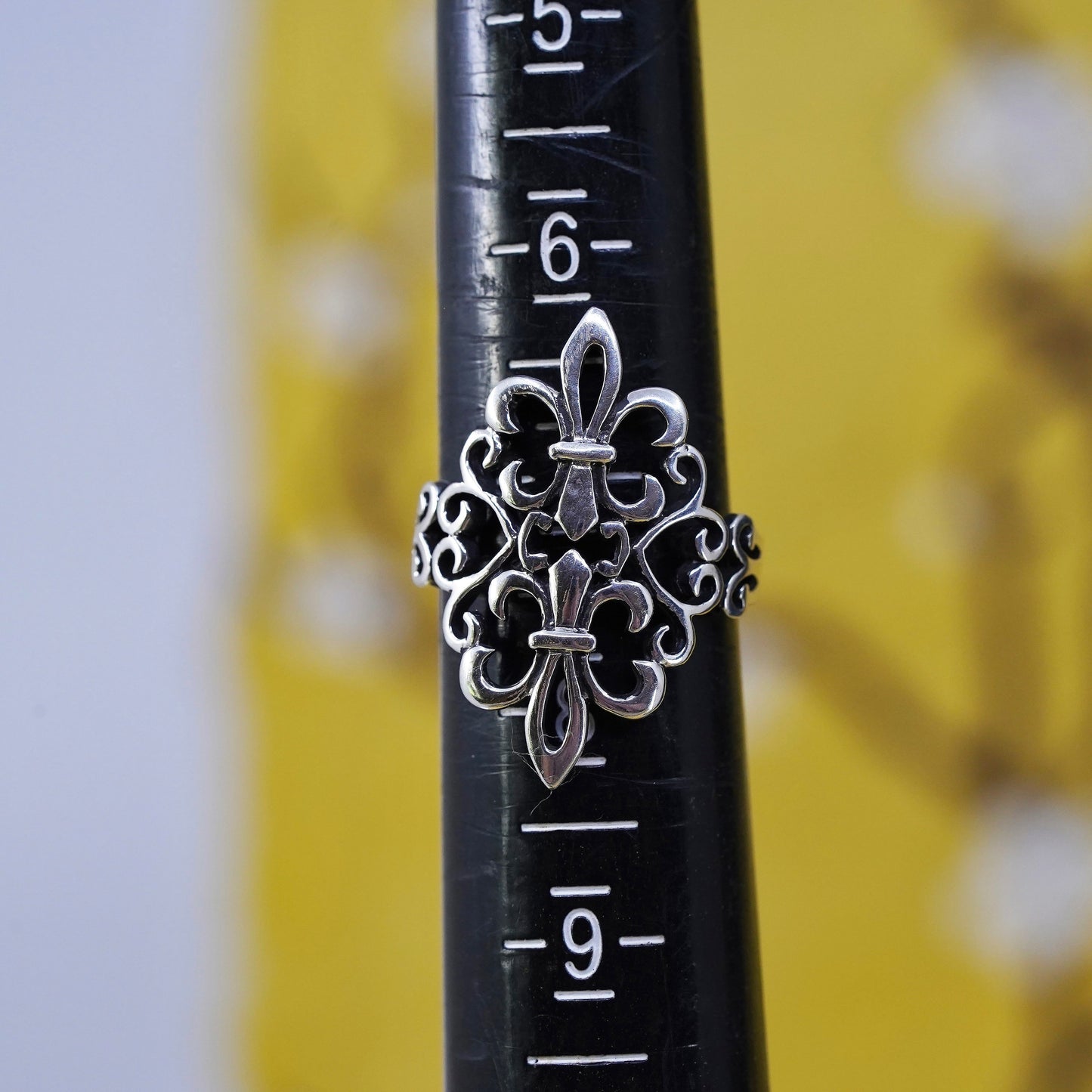 Size 7.5, vintage Sterling silver handmade ring, 925 French fleur-de-lis band