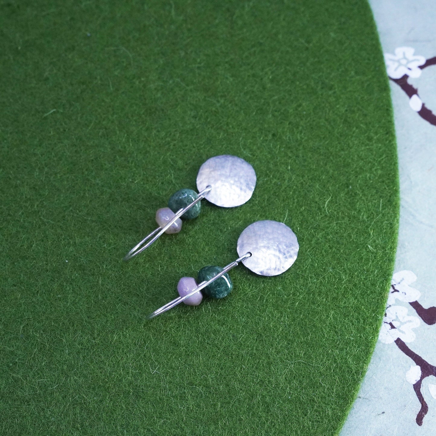 Vintage Hammered textured Disc Sterling 925 Silver Earrings with jade and agate