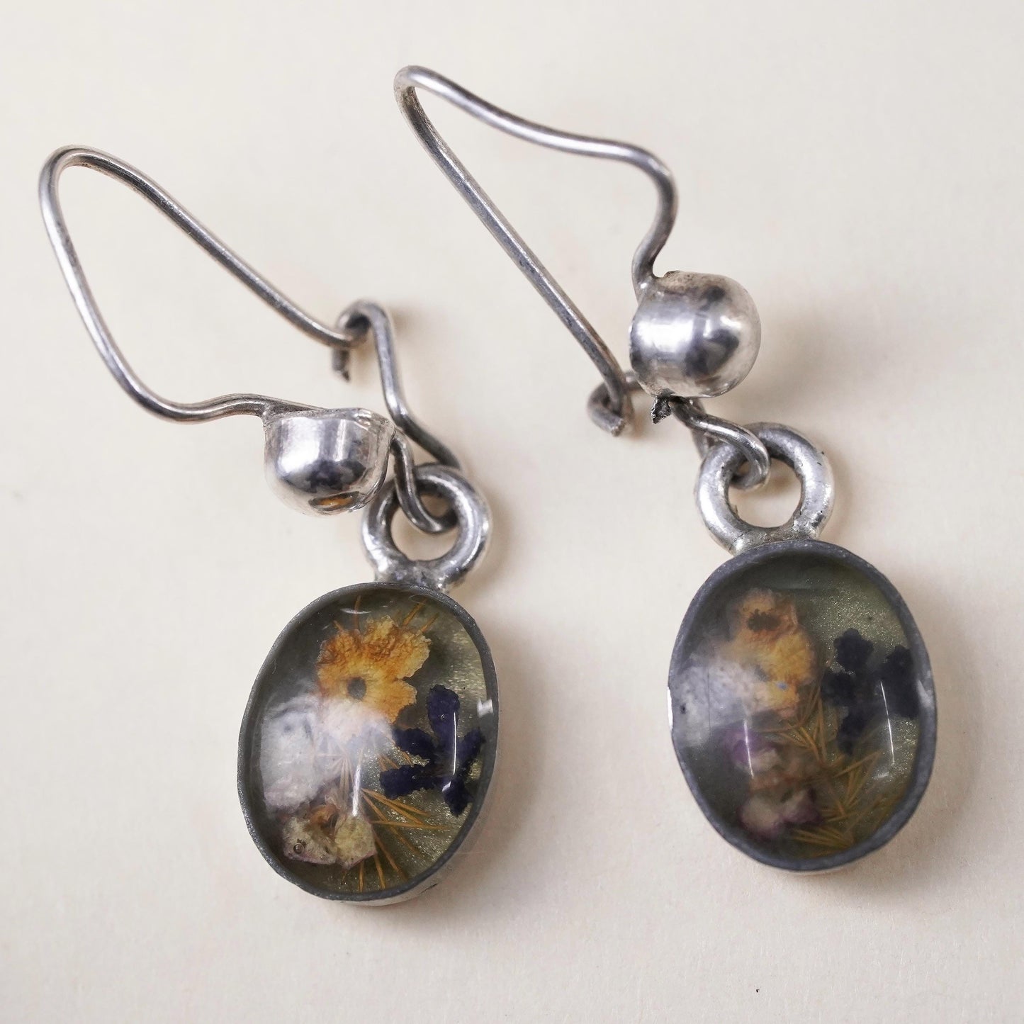 Vintage sterling 925 silver handmade oval earrings with resin flower