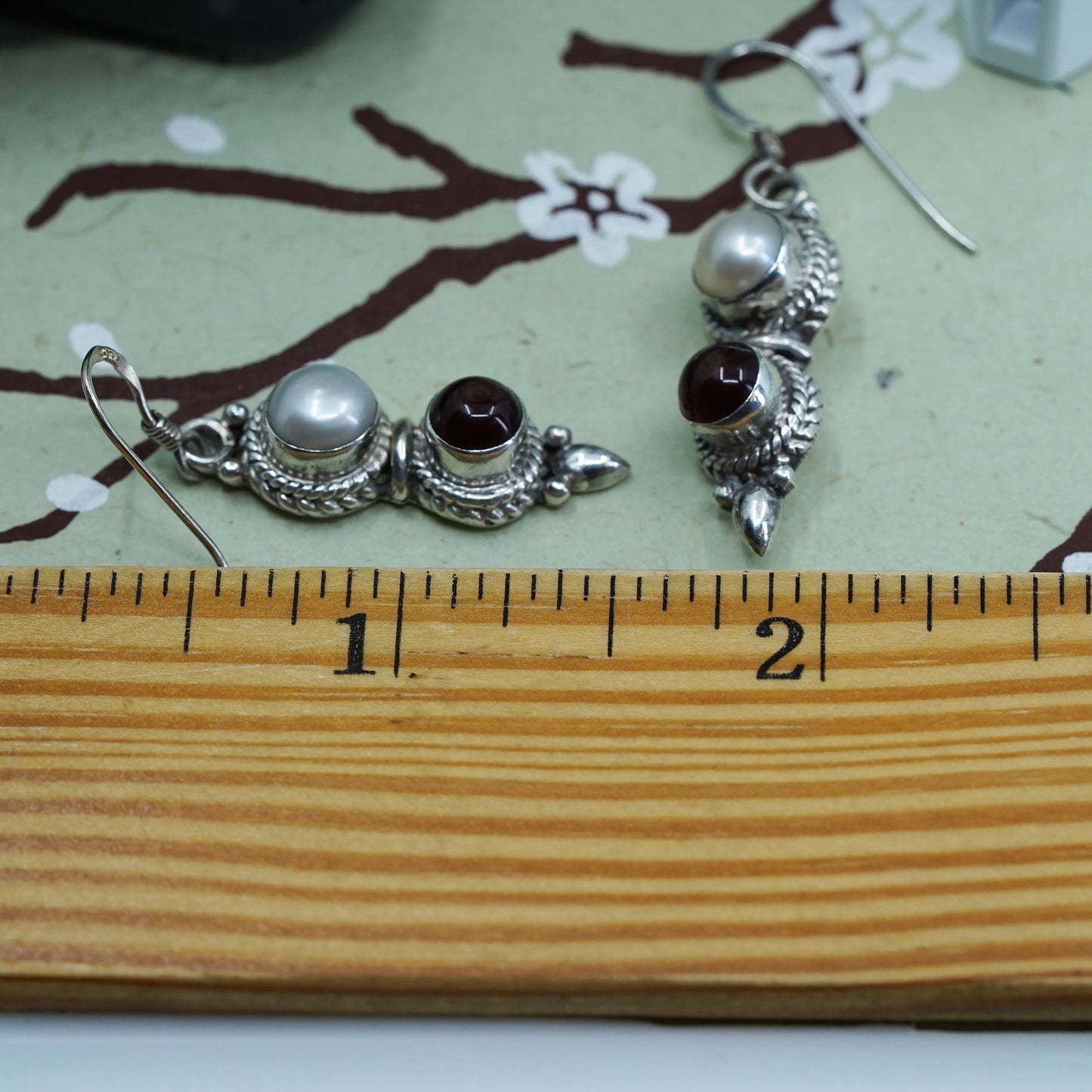 Native American Sterling 925 Silver Handmade earrings with pearl and garnet
