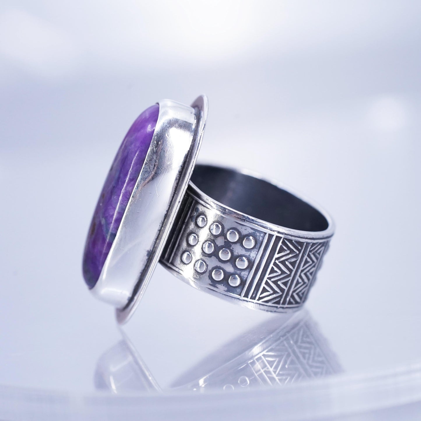Size 9, Native American navajo Sterling 925 silver ring with purple turquoise