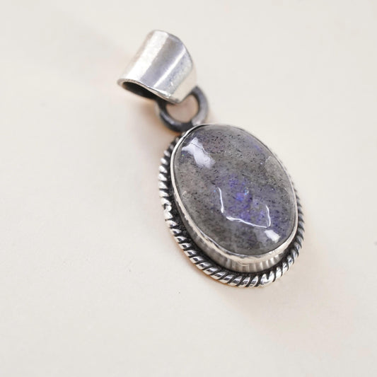 Vintage Sterling 925 silver handmade pendant with oval moonstone