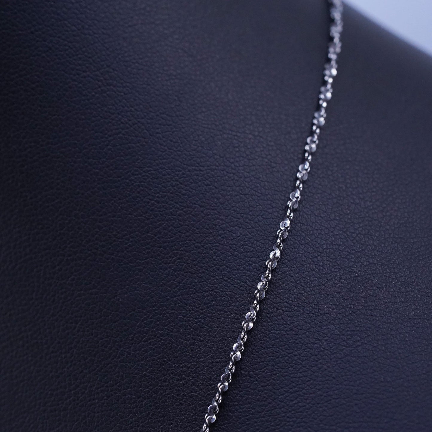 18” 1mm, vintage Italy Sterling 925 silver twisted s link chain necklace
