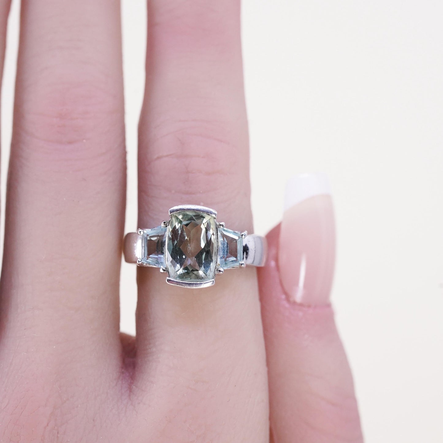 Size 7, vintage sterling 925 silver statement ring with green amethyst topaz