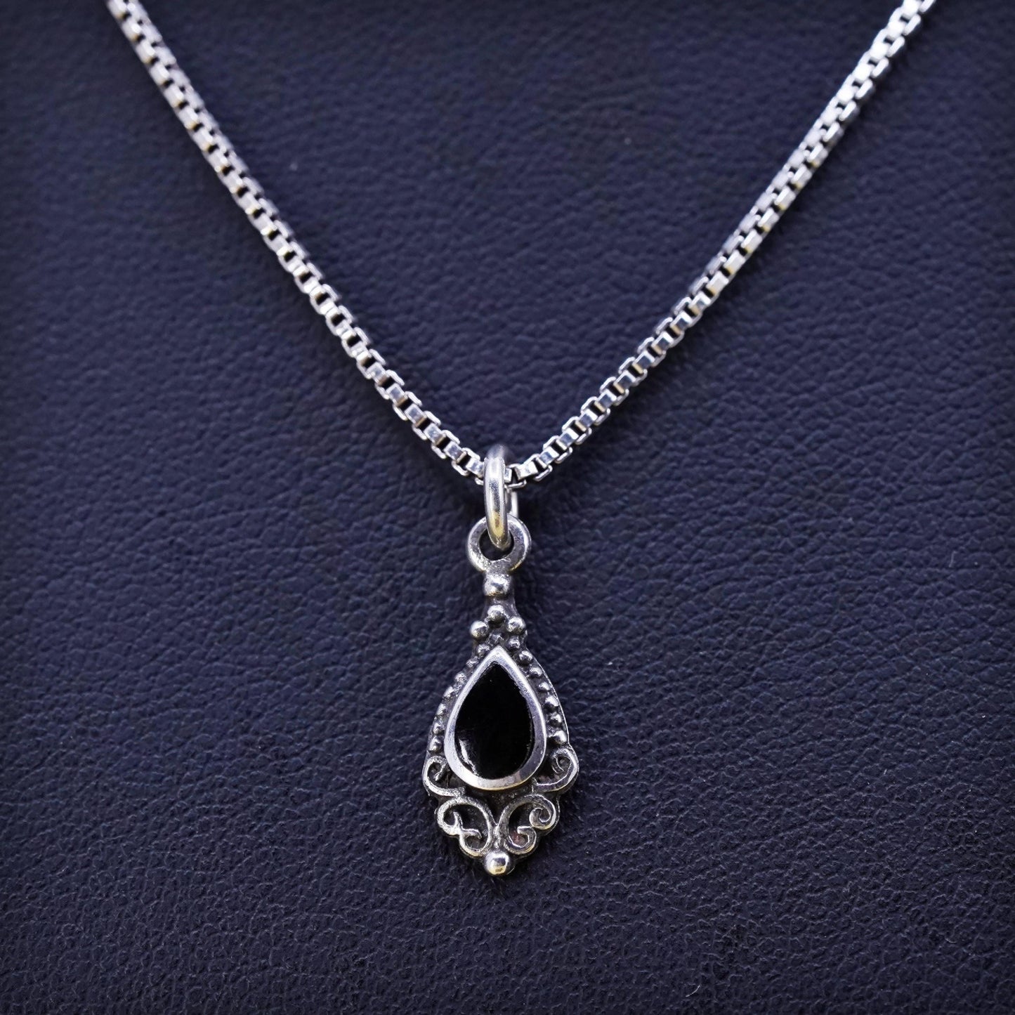 16", vintage Sterling 925 silver box chain necklace with teardrop onyx pendant