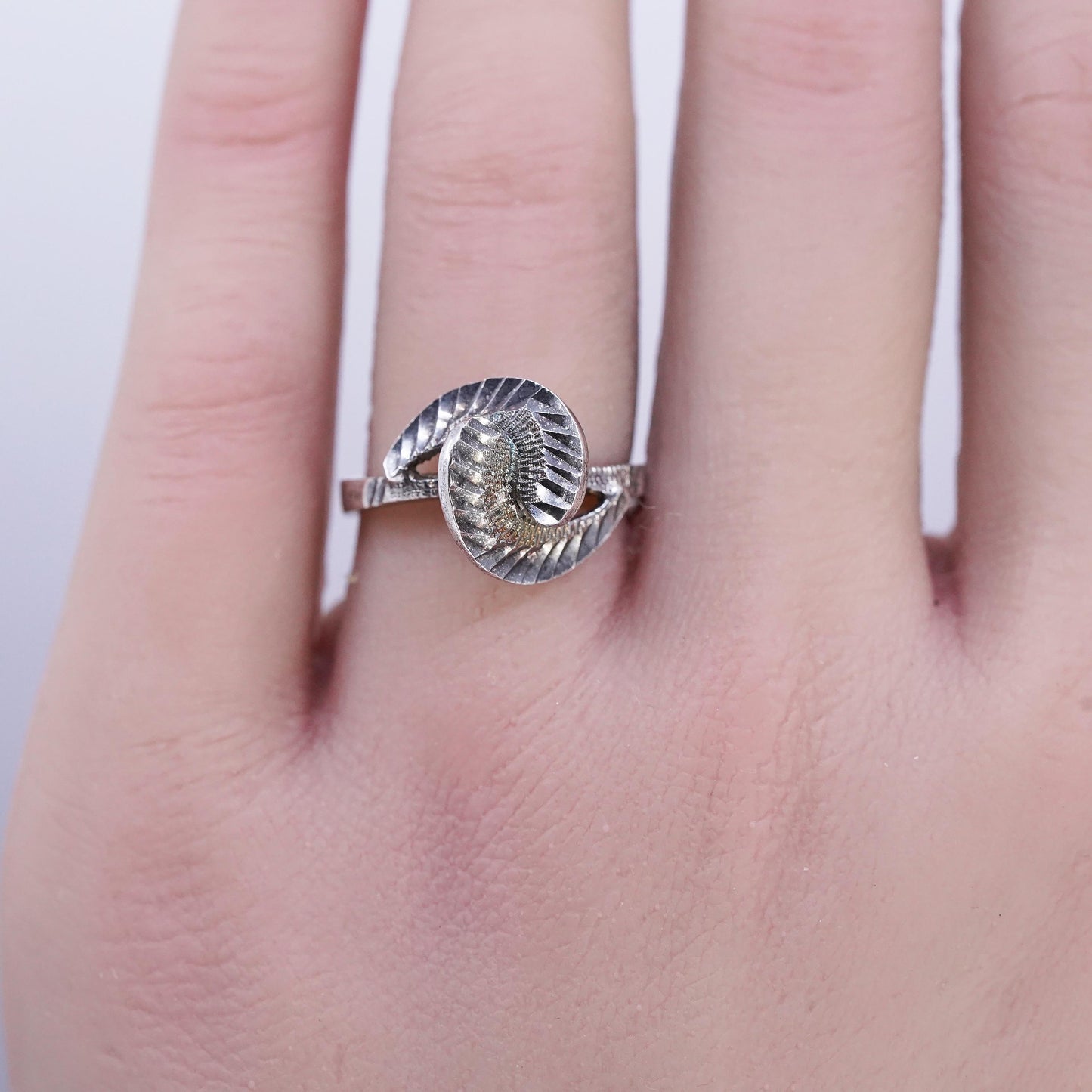 Size 7, vintage Sterling 925 silver handmade textured wings ring