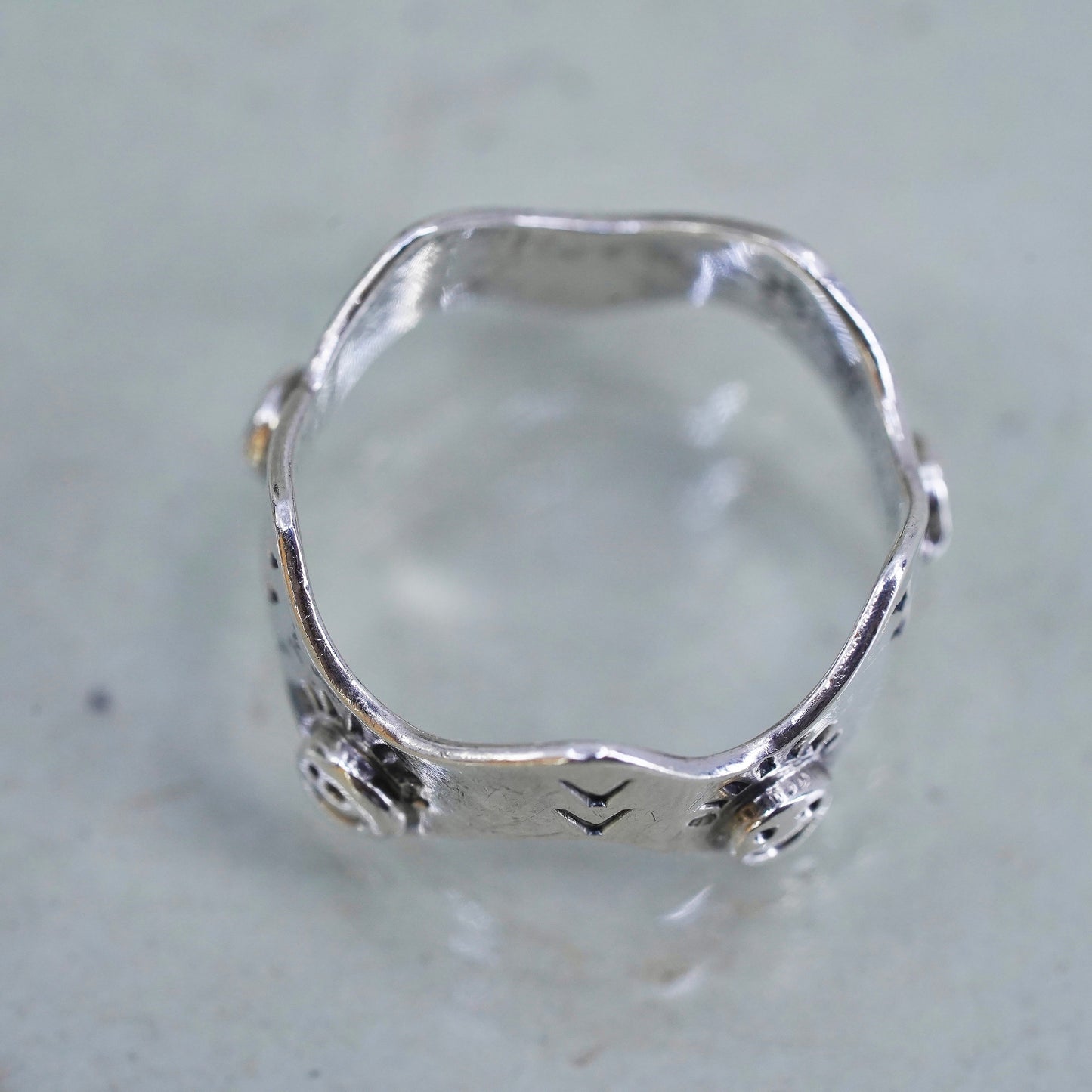 Size 6.75, veg sterling silver handmade ring, 925 wavy band with smiley face