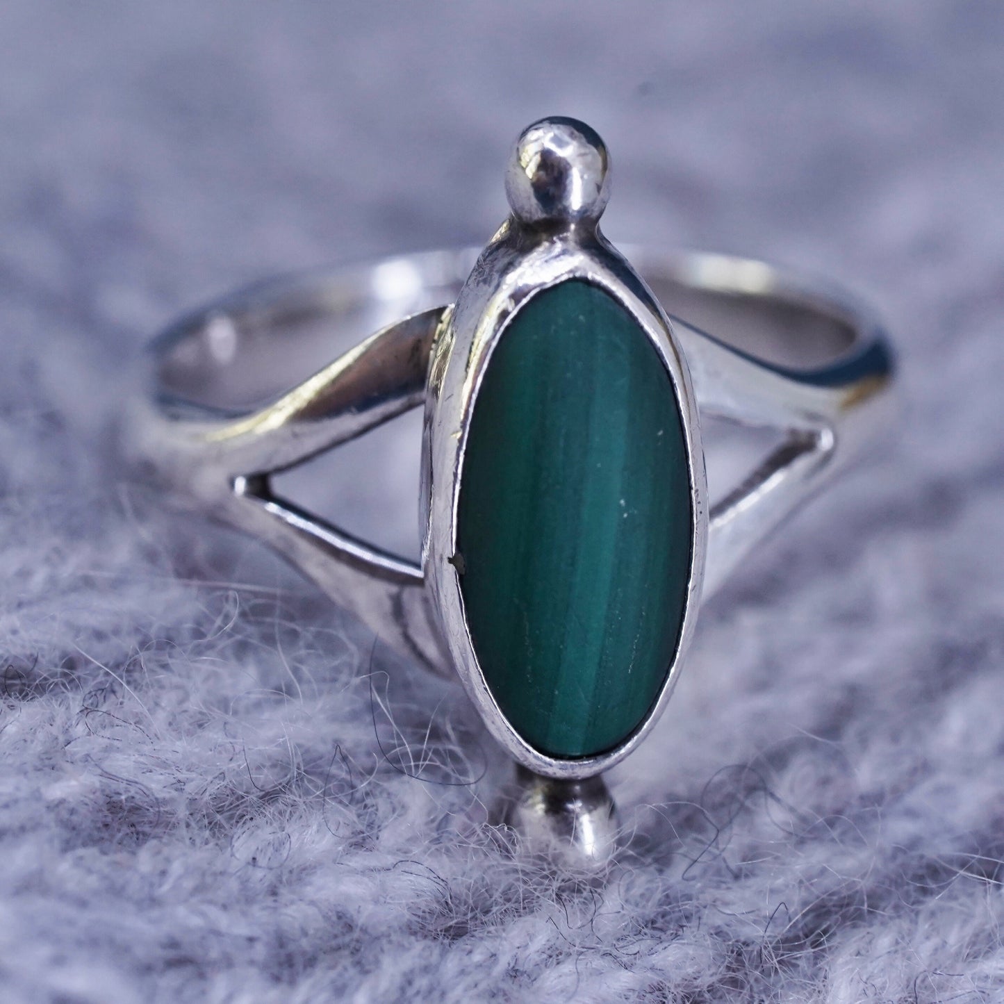 Size 4.25, Native American Anthony Honahnie Sterling 925 silver ring malachite
