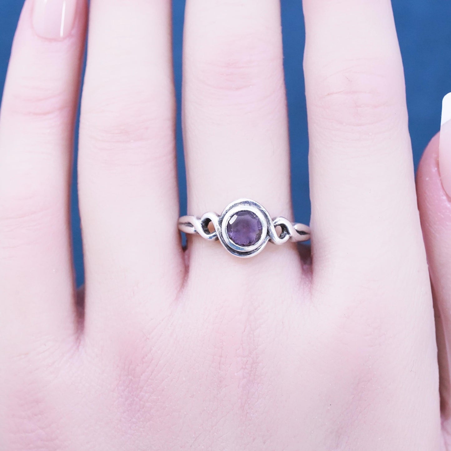 Size 9, vintage Sterling 925 silver handmade ring with amethyst