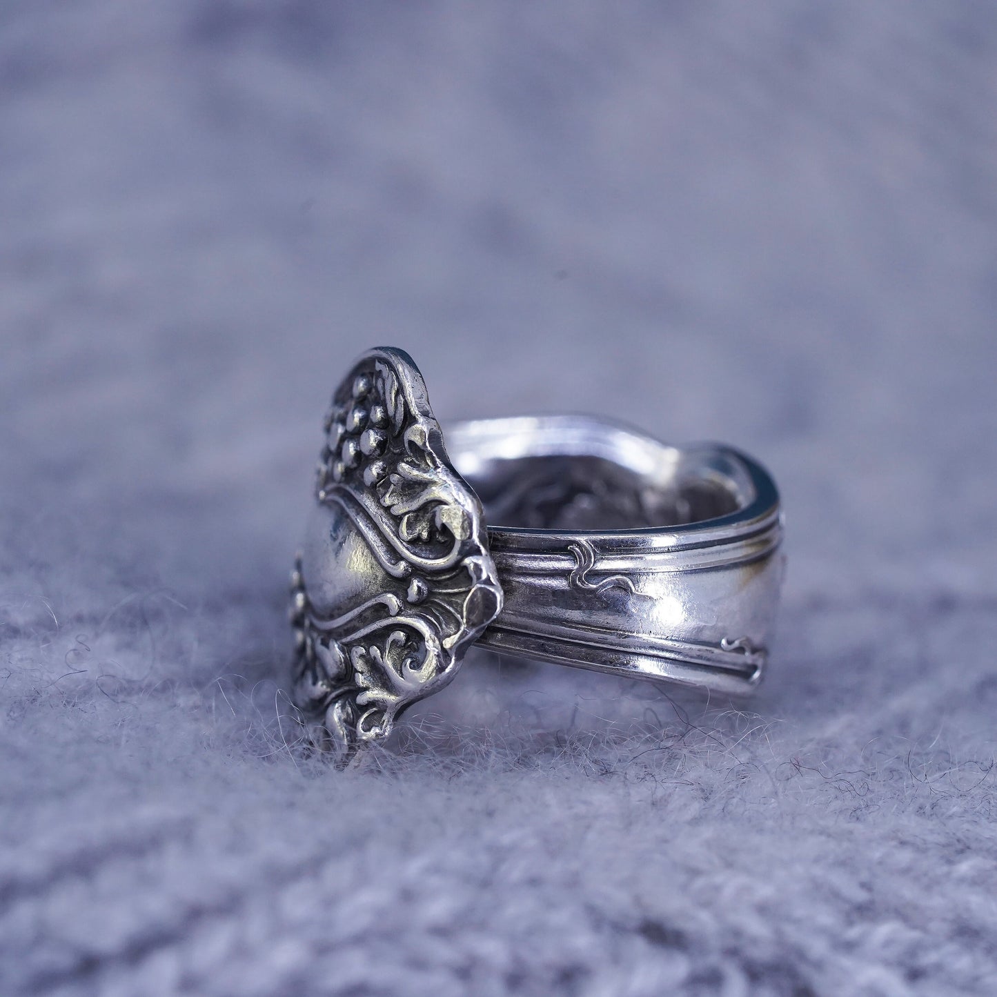 Size 4.5, vintage 1847 Roger’s Bros silver ring, 925 flower spoon wrap band