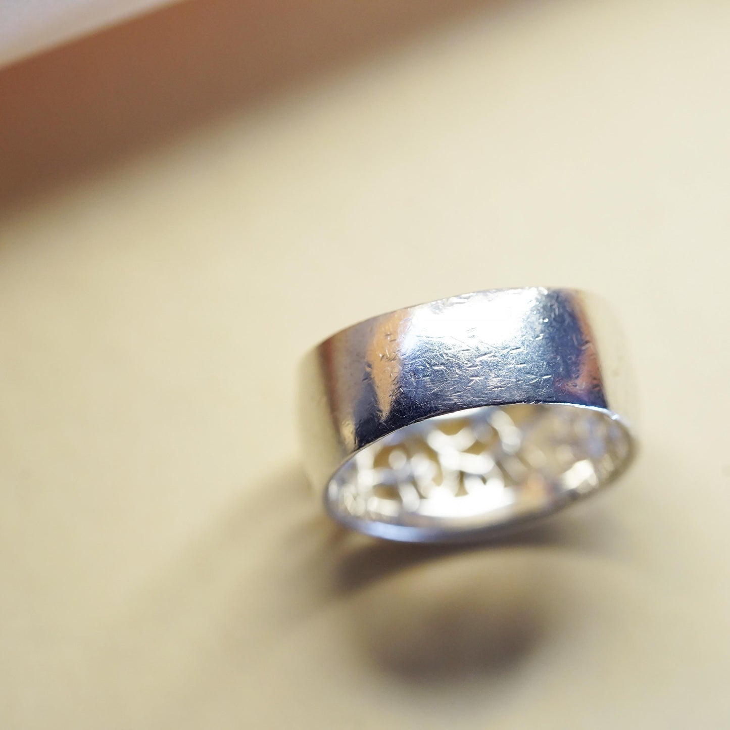 Size 8, vintage Sterling silver handmade ring, 925 band with Filigree swirl