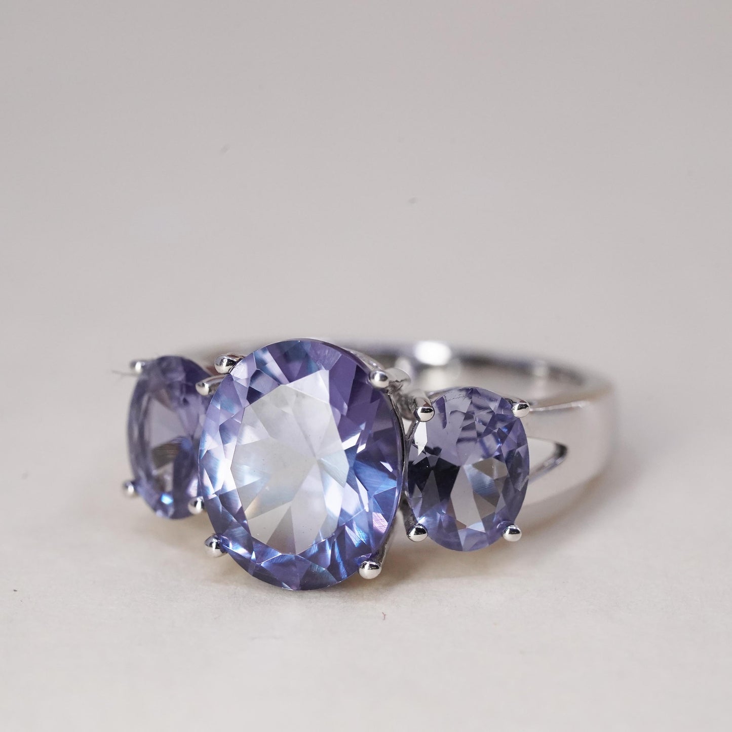 Size 9.25, Vintage sterling 925 silver handmade ring with oval amethyst