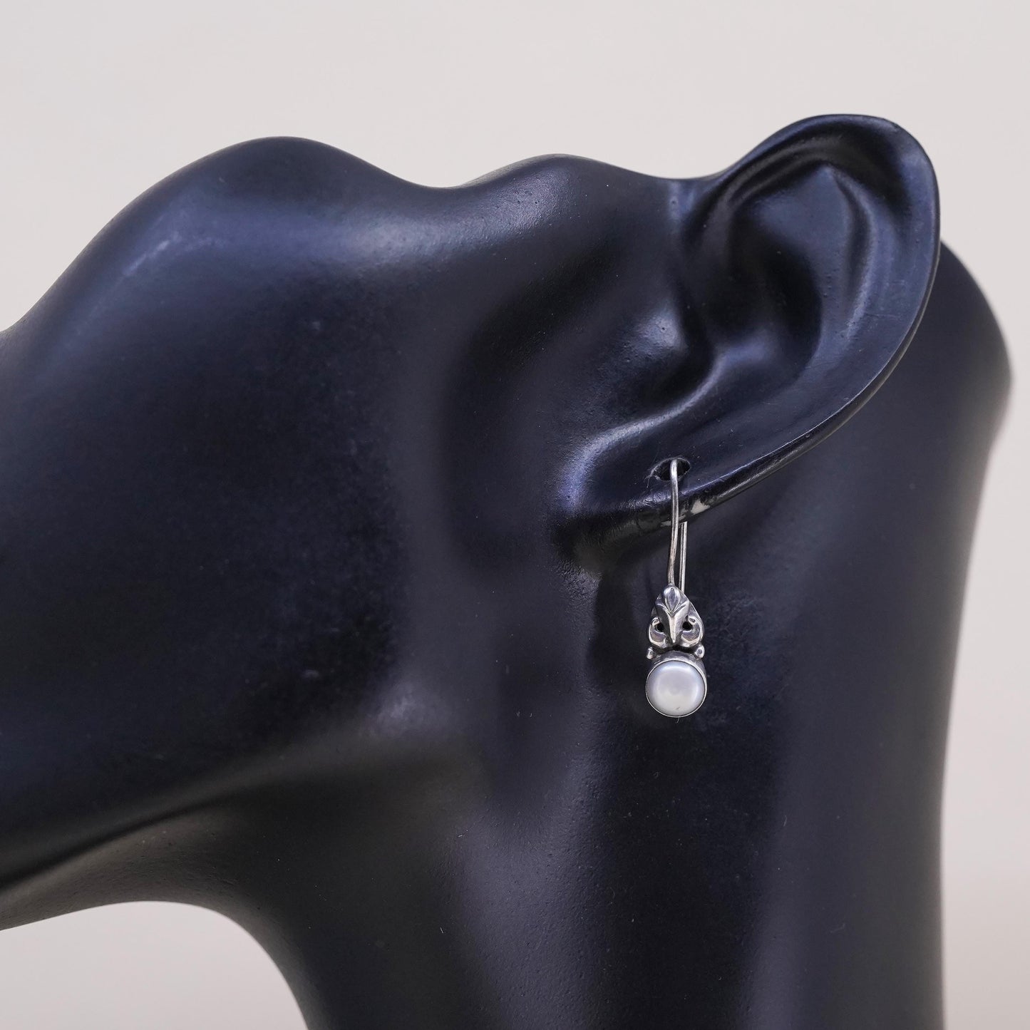 Vintage sterling silver 925 handmade single earring with white pearl