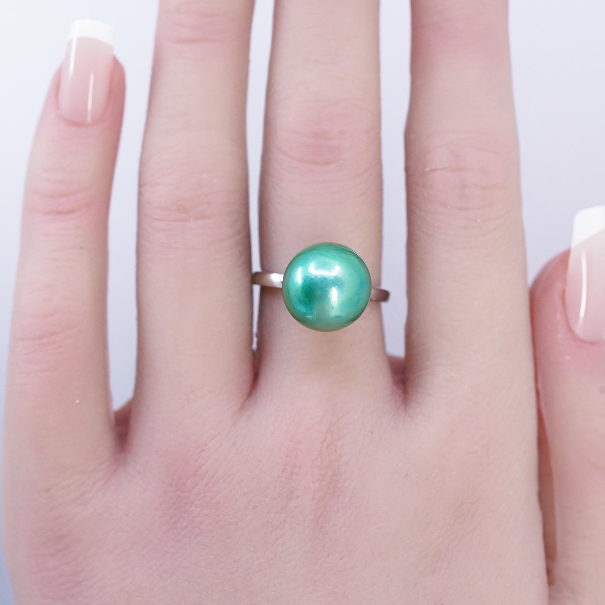 Size 7.25, vintage Sterling 925 silver handmade ring with solitaire green blue pearl, stamped 925