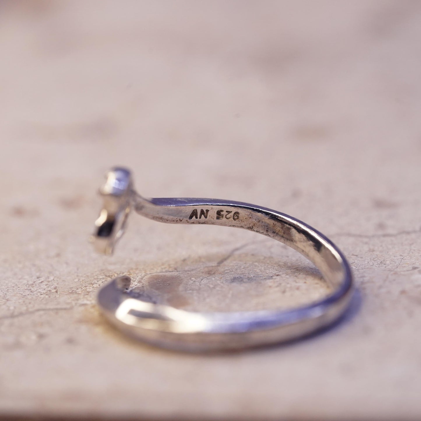 Size adjustable, vintage Sterling 925 silver ring, letter S wrap band with cz