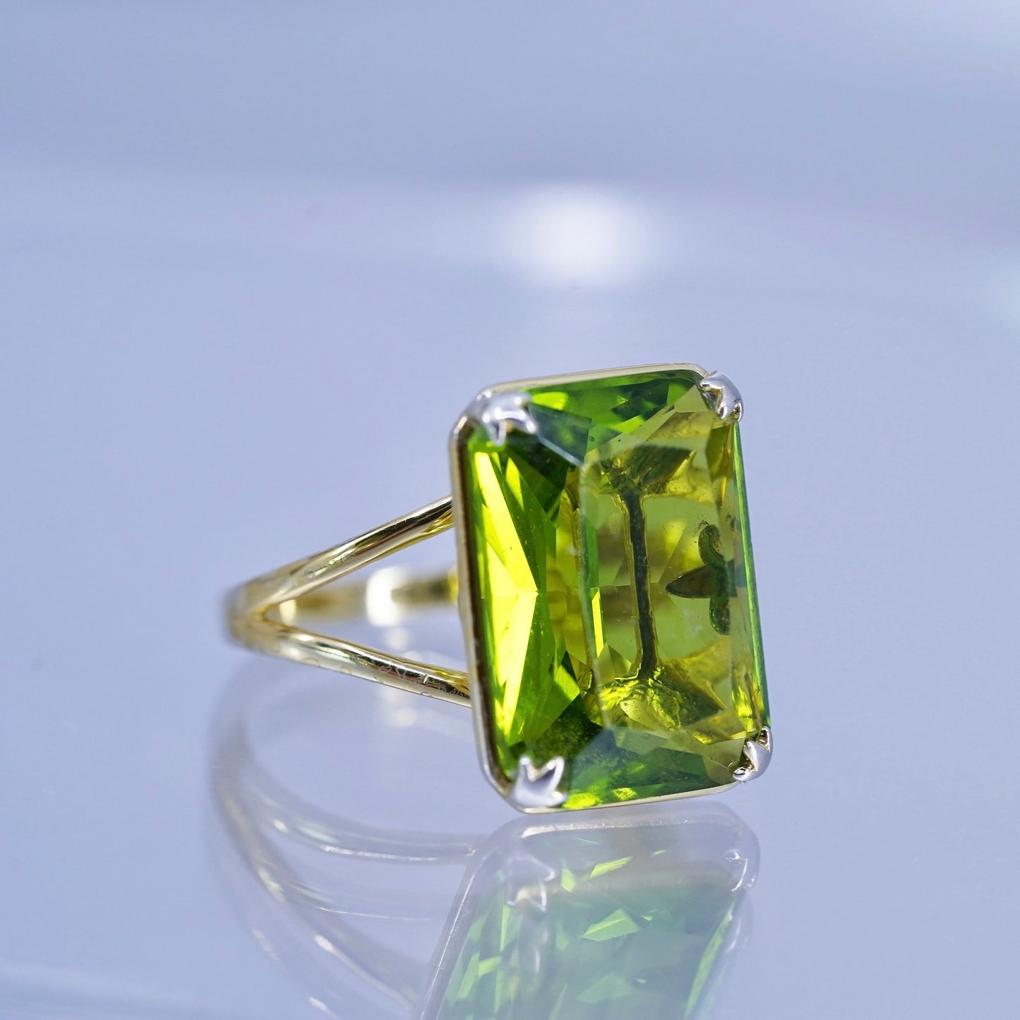 Size 8, vintage vermeil gold over Sterling 925 silver handmade ring w/ peridot