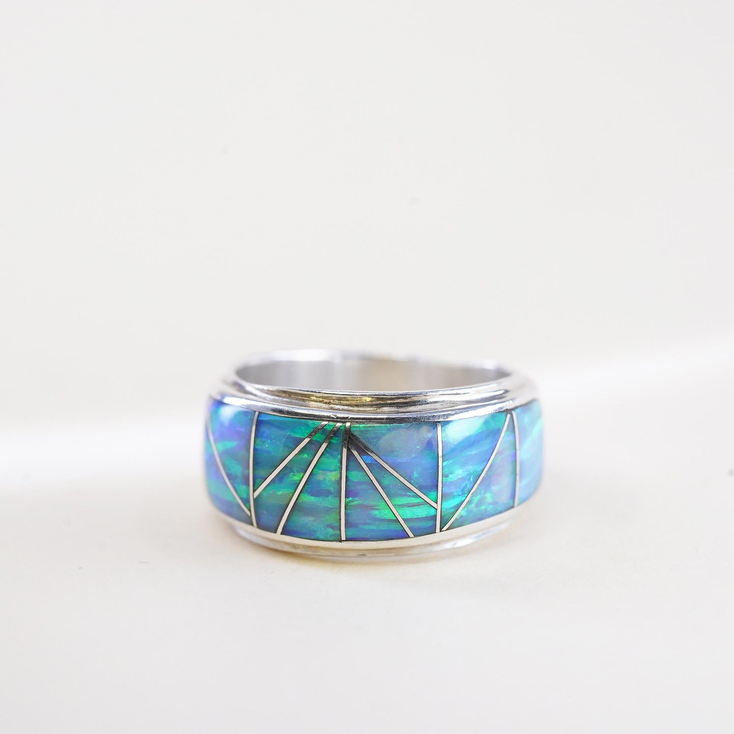 Size 4.5, VTG Native Americans Lee Thompson Sterling silver ring, 925 fire opal