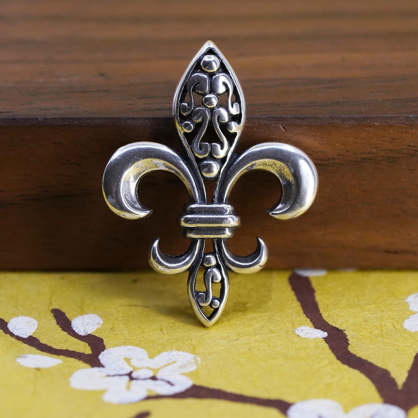 Vintage French symbol sterling 925 silver filigree the fleur-de-lis pendant
