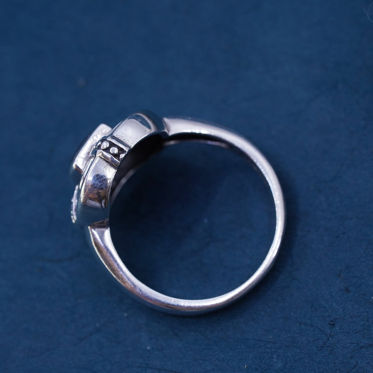 Size 9, vintage Sterling 925 silver handmade square ring with onyx and ribbed