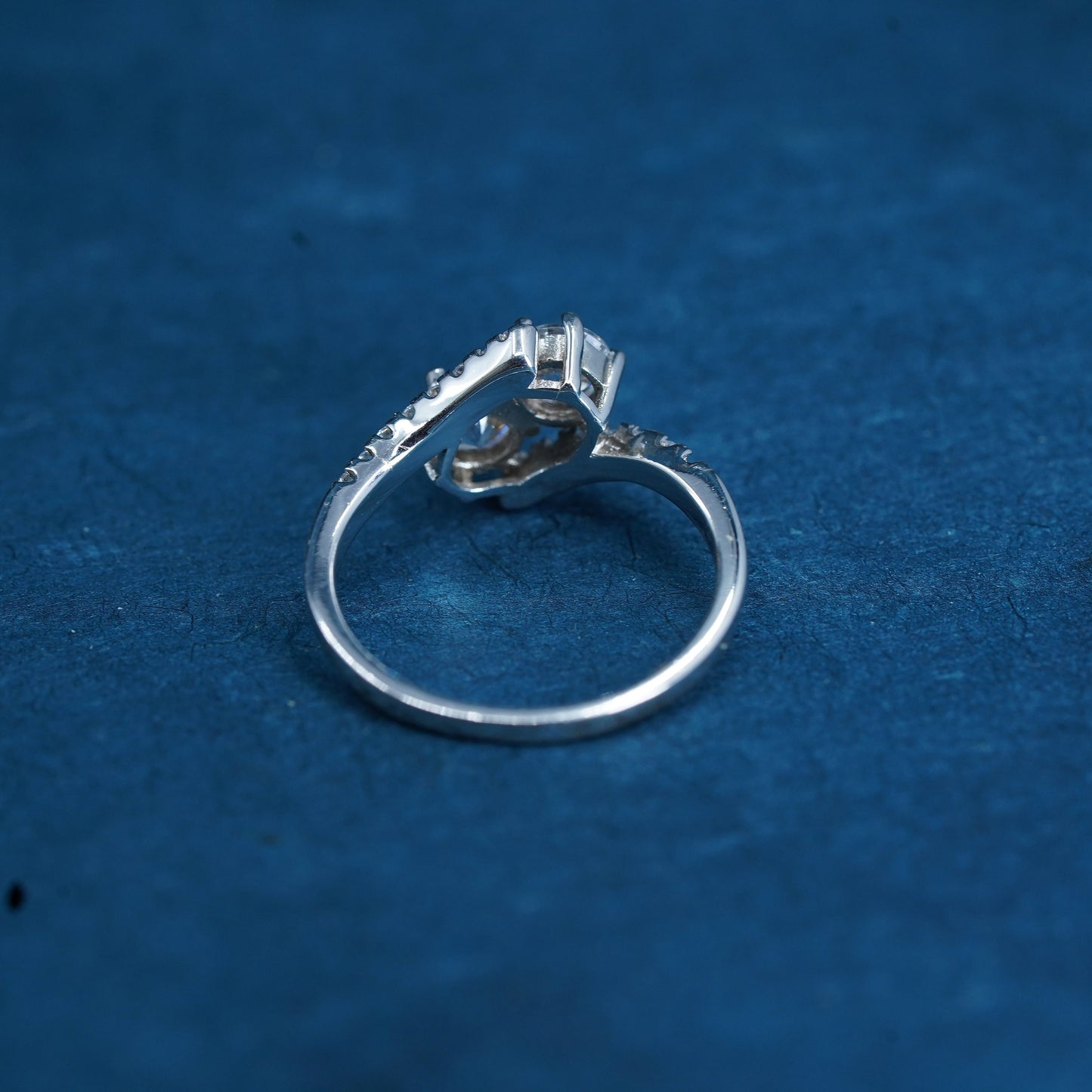 Size 7.25, vtg Sterling 925 silver engagement anniversary ring with cluster Cz