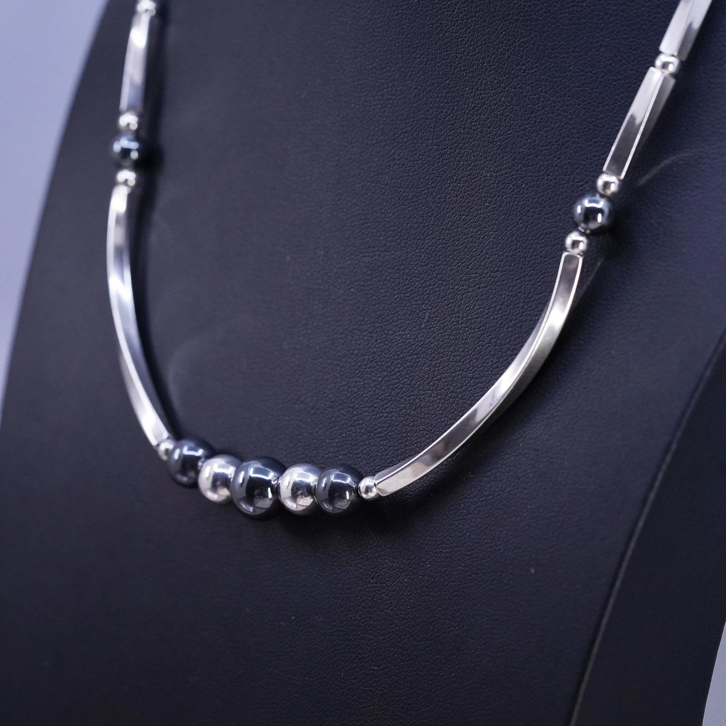 18", southwestern Sterling silver necklace, 925 twisted chain hematite beads