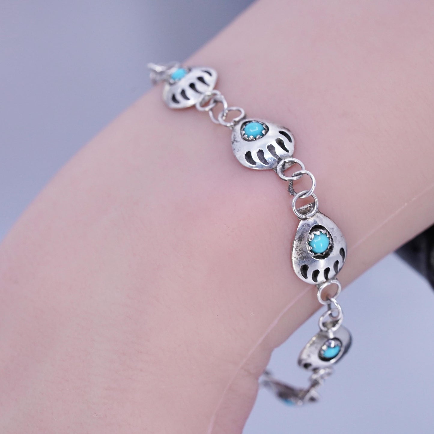 6.75”, Vintage southwestern Sterling 925 silver bear paw bracelet w/ turquoise