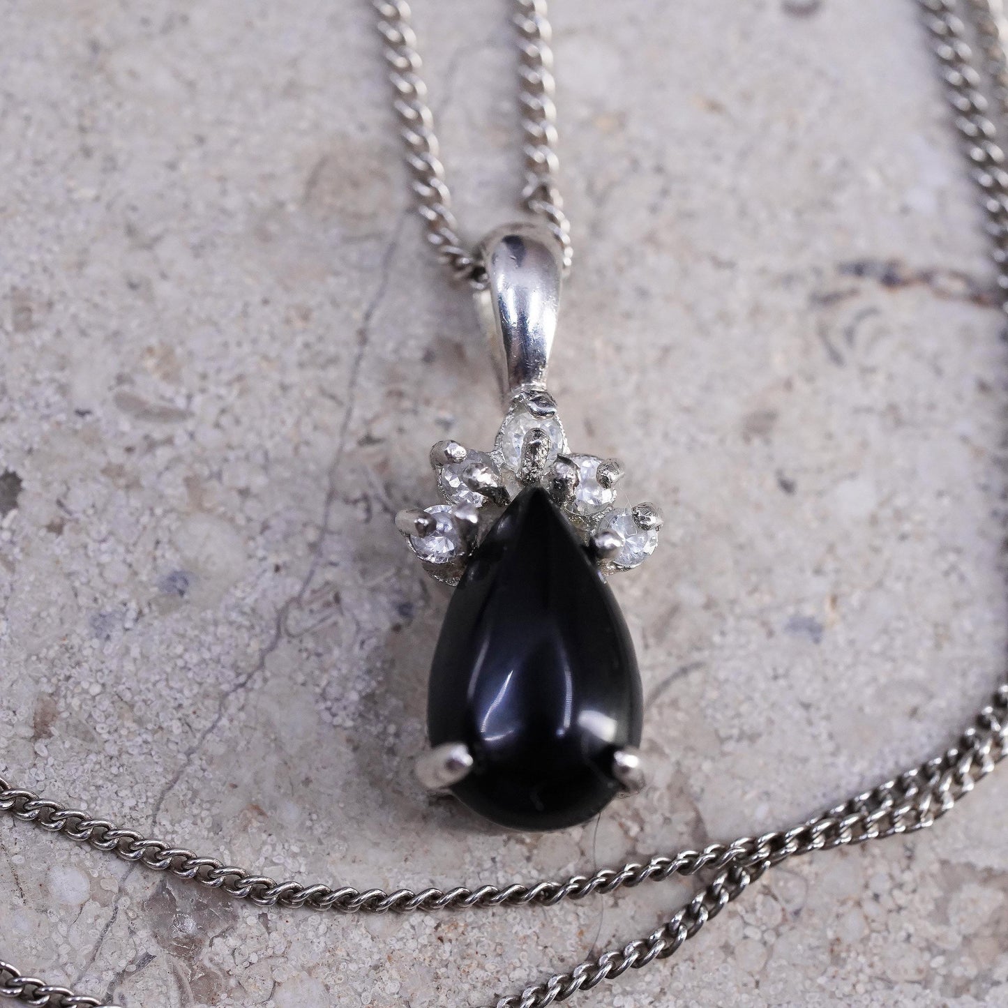 18", vintage sterling silver 925 necklace, teardrop onyx pendant curb chain
