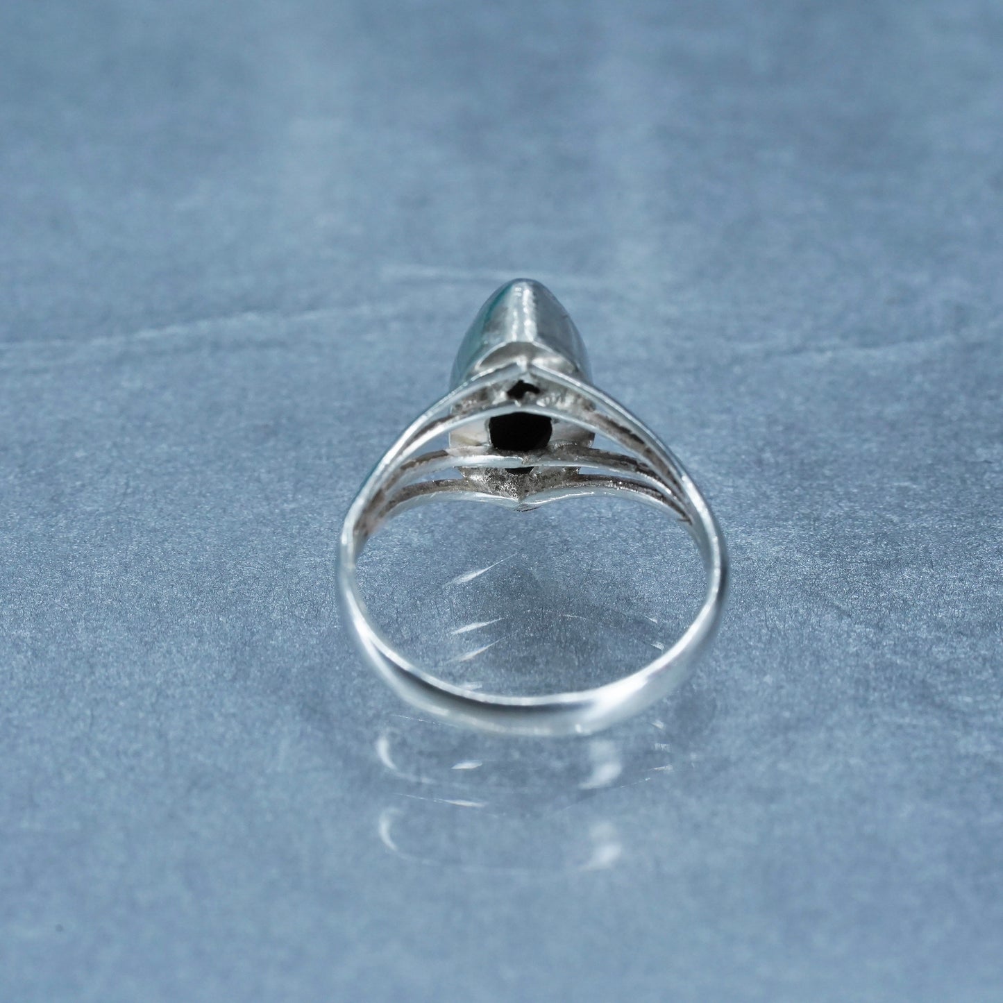 Size 5, vintage Sterling 925 silver handmade ring with moonstone