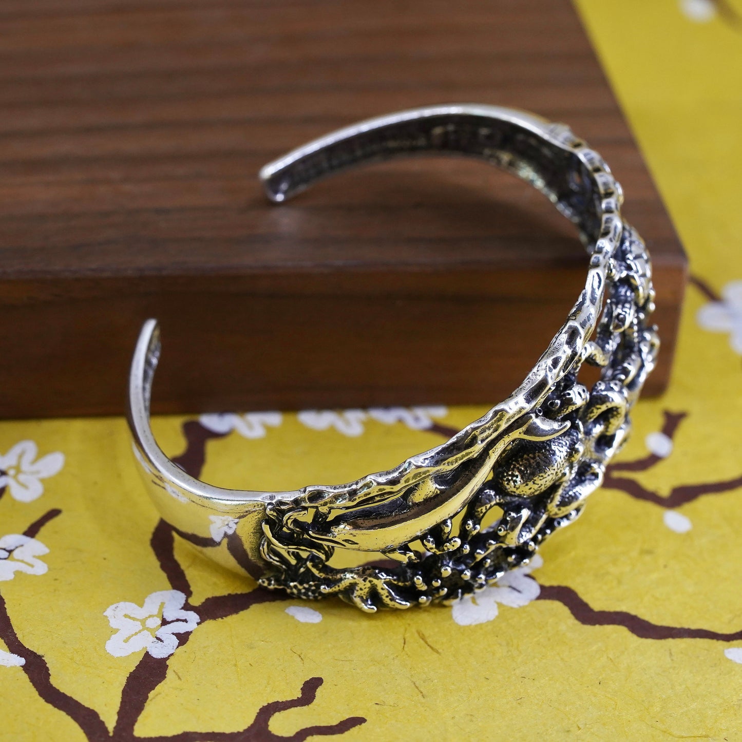 6.5", sterling silver SC bracelet, 925 sea animal octopus dolphin turtle cuff
