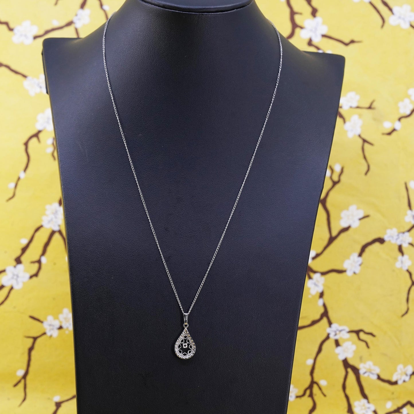 20", VTG Sterling silver necklace, Italian 925 curb chain teardrop pendant cz