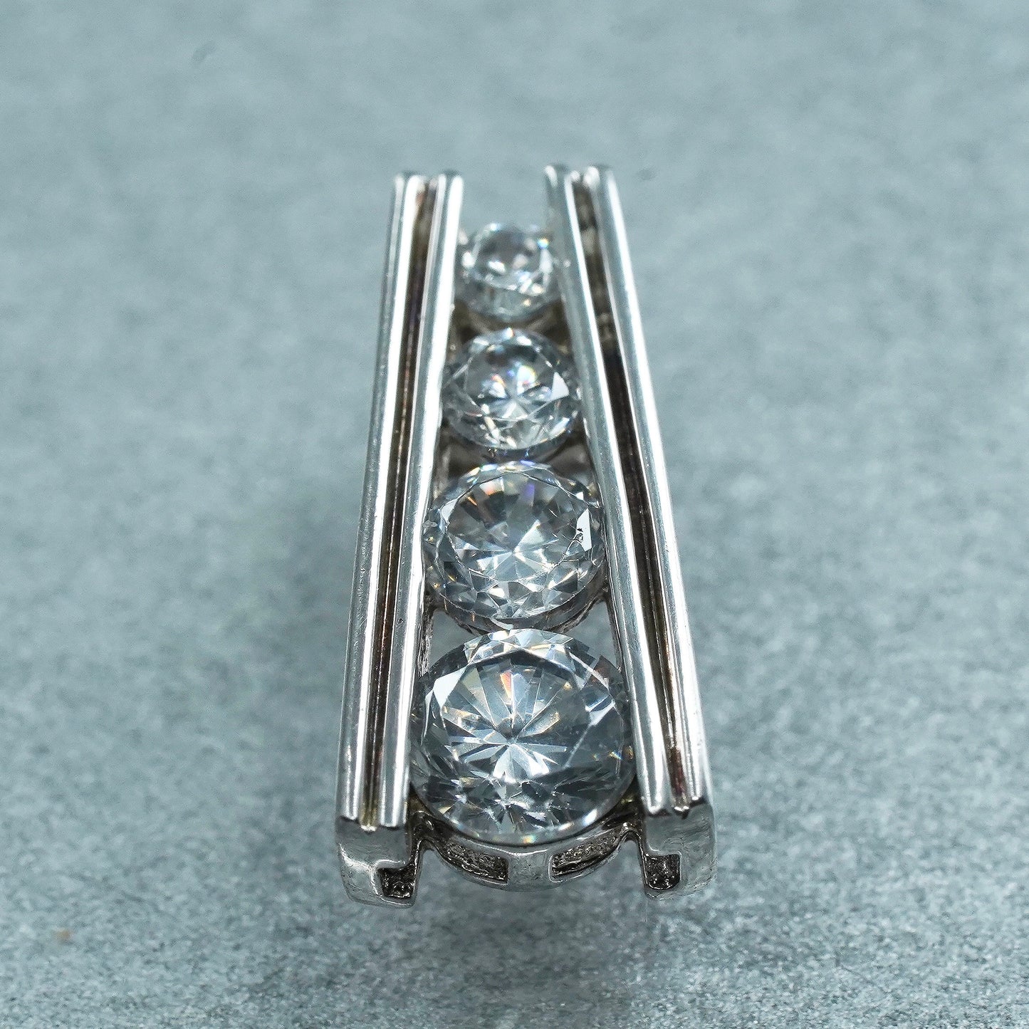 vintage sterling 925 silver pendant with Cz