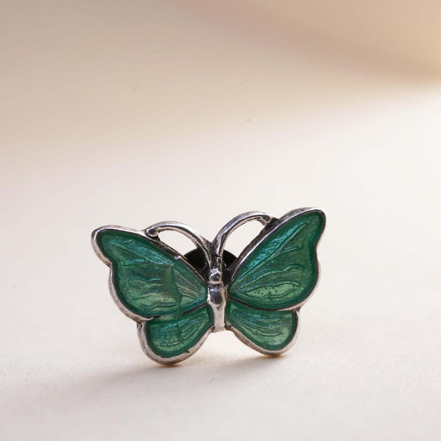 vtg handmade single earring. Sterling 925 silver green enamel butterfly stud