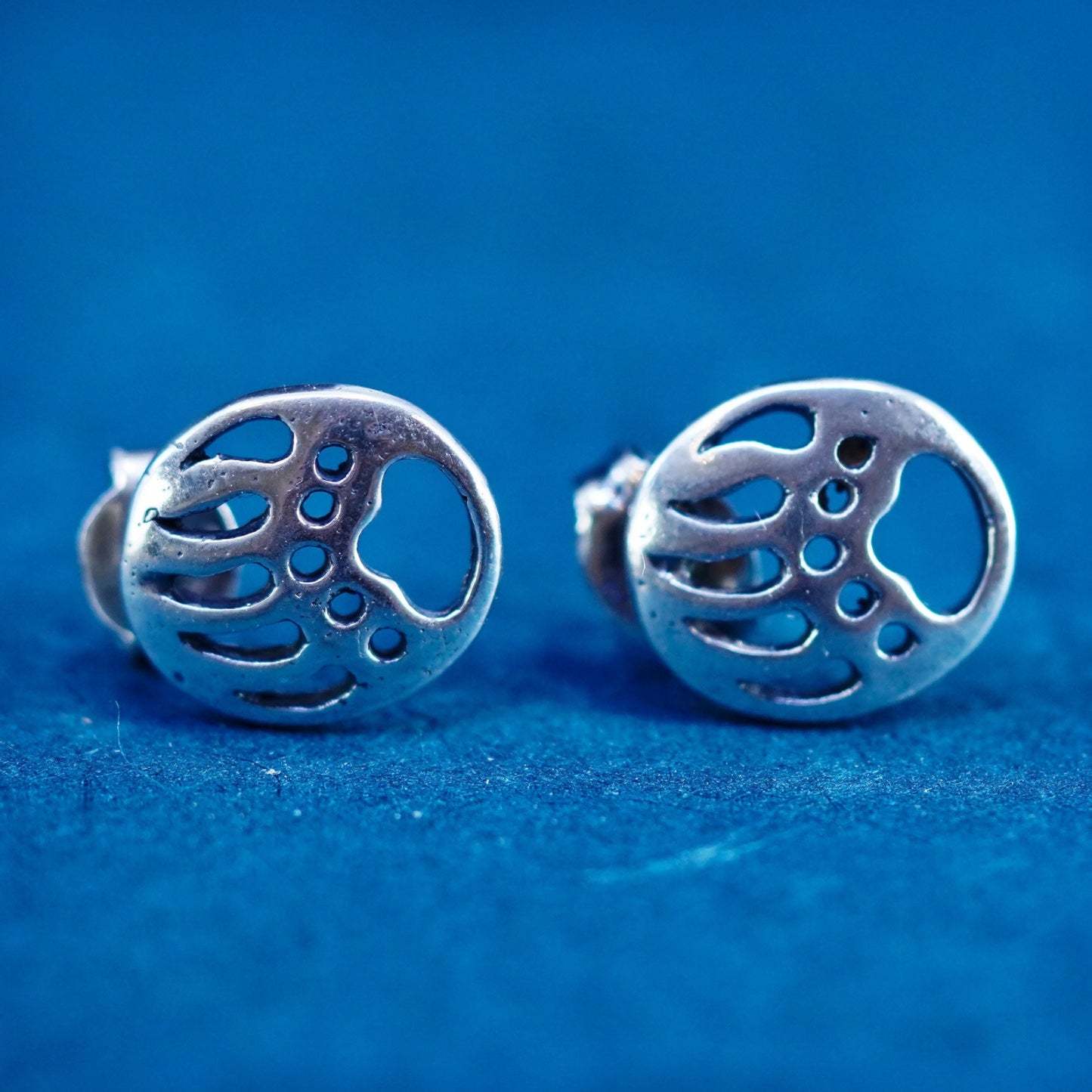 Vintage Native American sterling silver handmade earrings, 925 bear paw studs