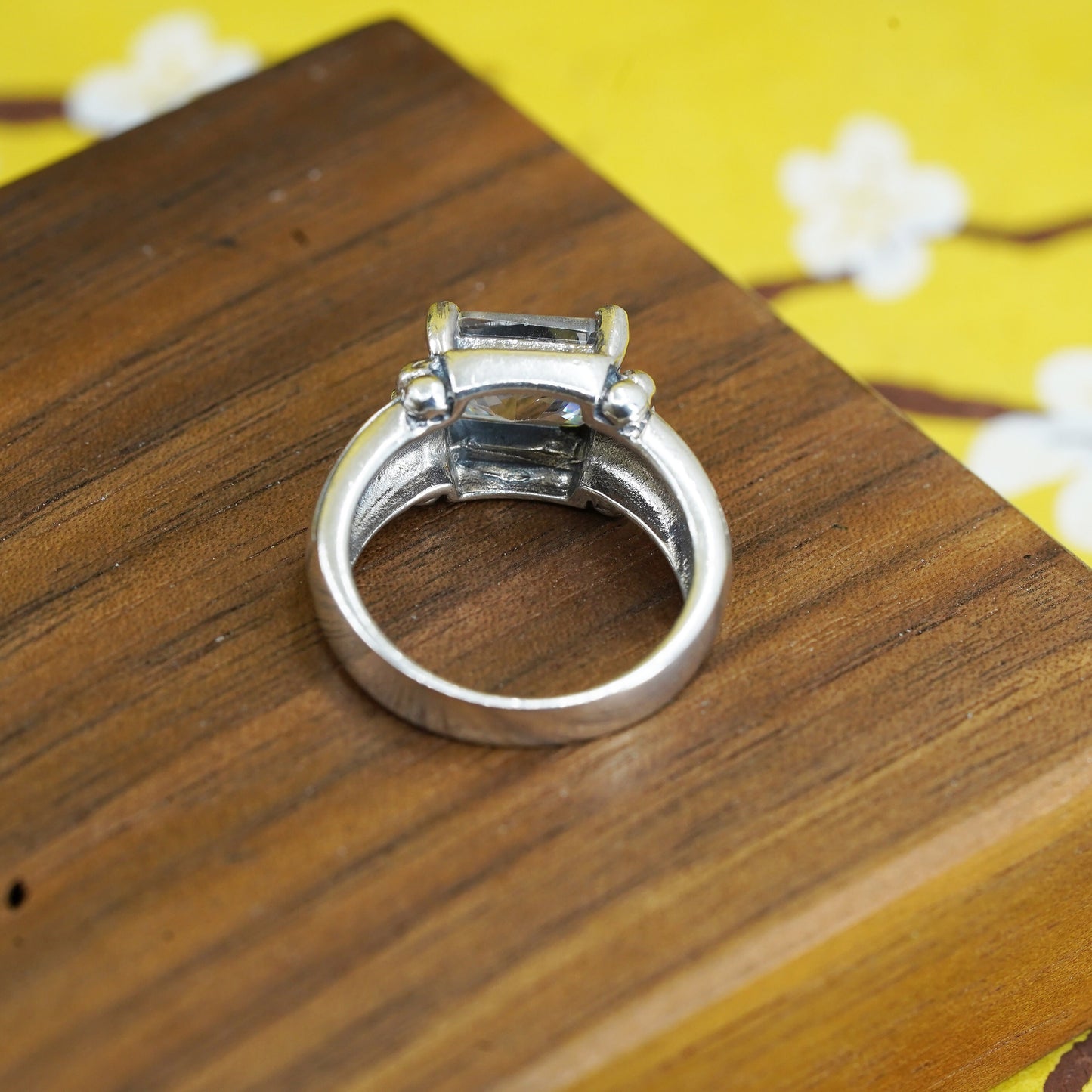 Size 7, vintage Sterling 925 silver anniversary engagement ring with cluster cz
