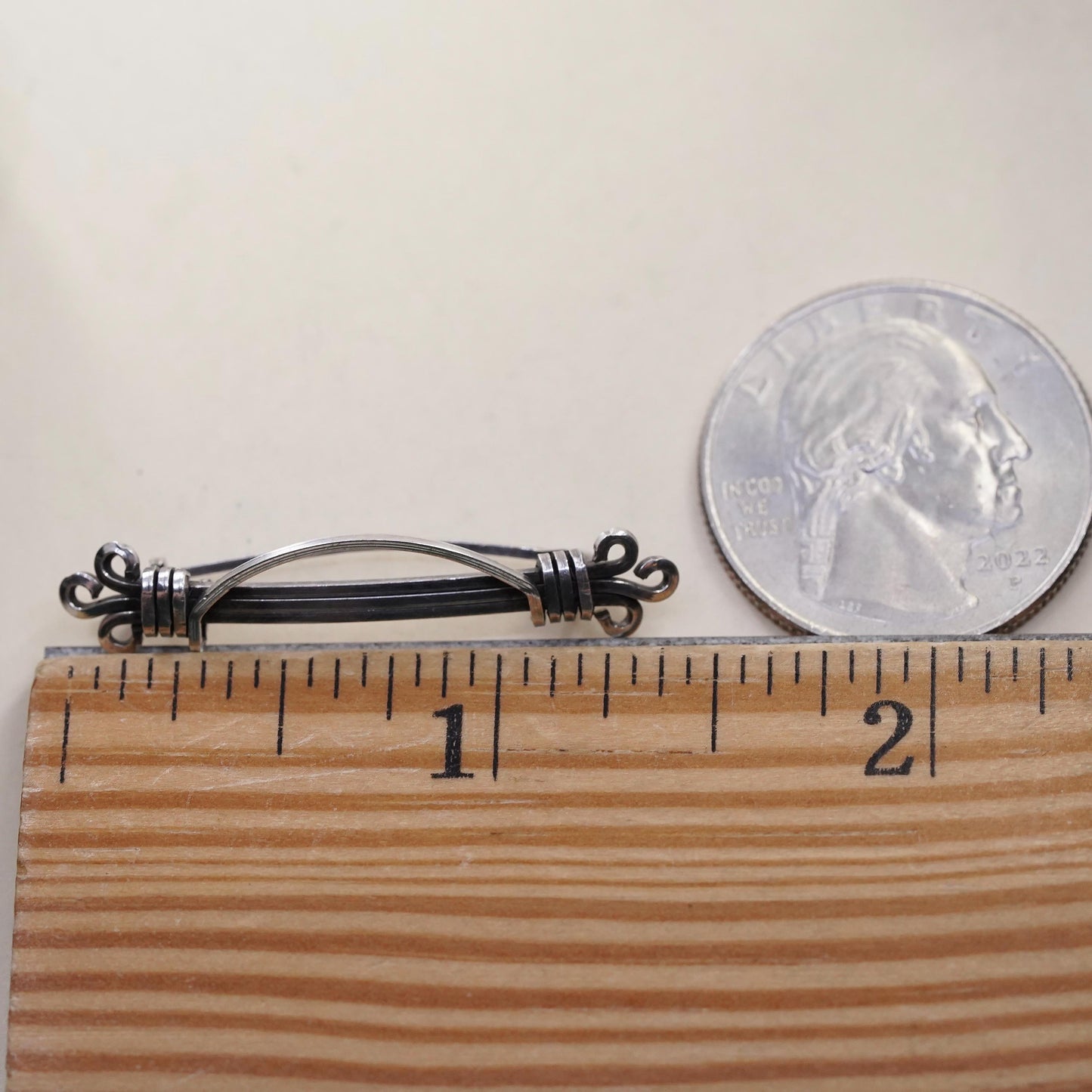 Vintage sterling silver 925 wired brooch pin
