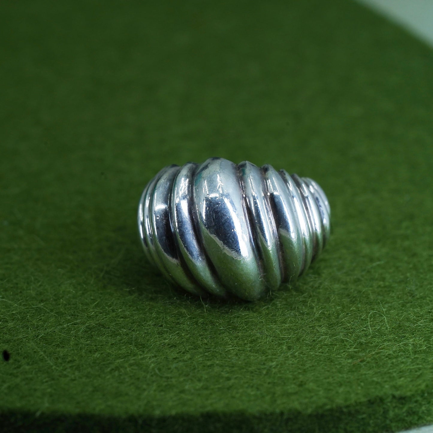Size 6, vtg sterling silver ribbed ring, southwestern 925 silver statement band