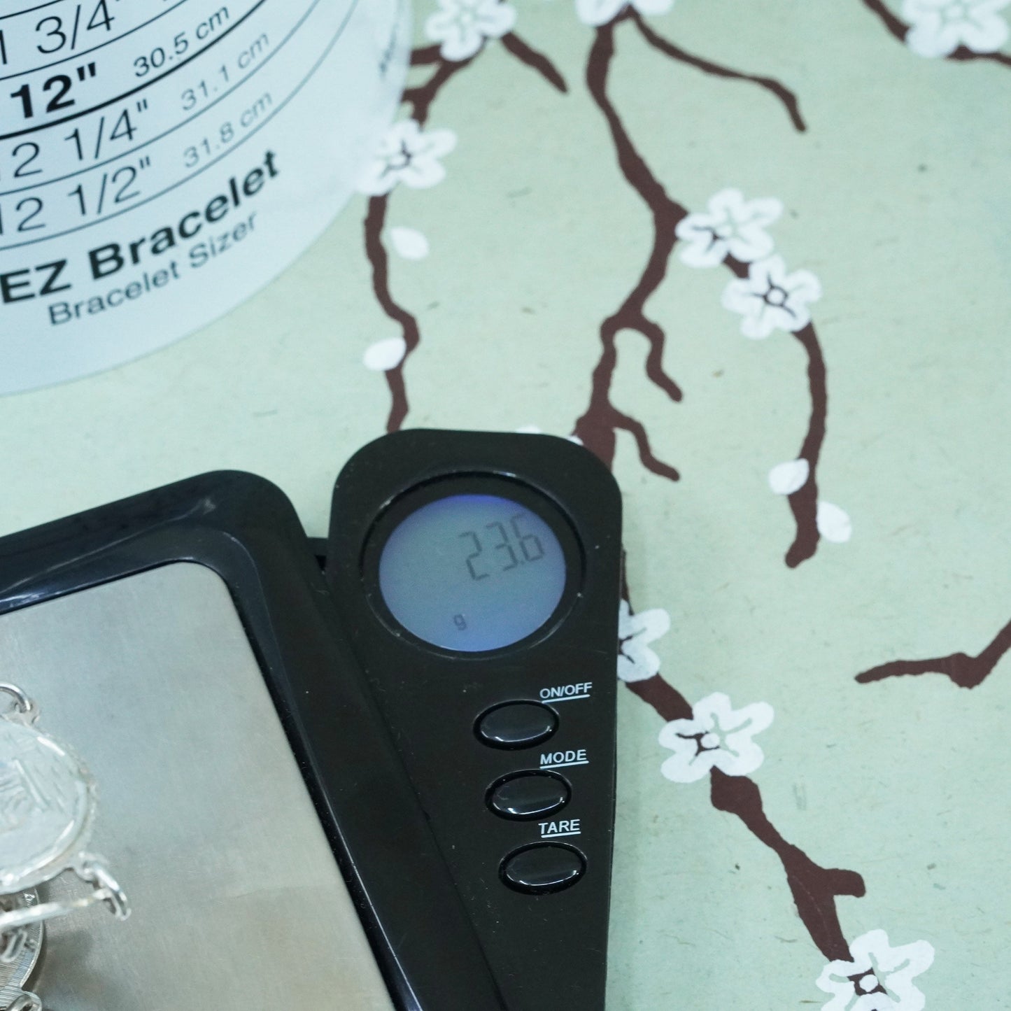 7.75”, Vintage sterling 925 silver bracelet with circle disc engraved landmarks