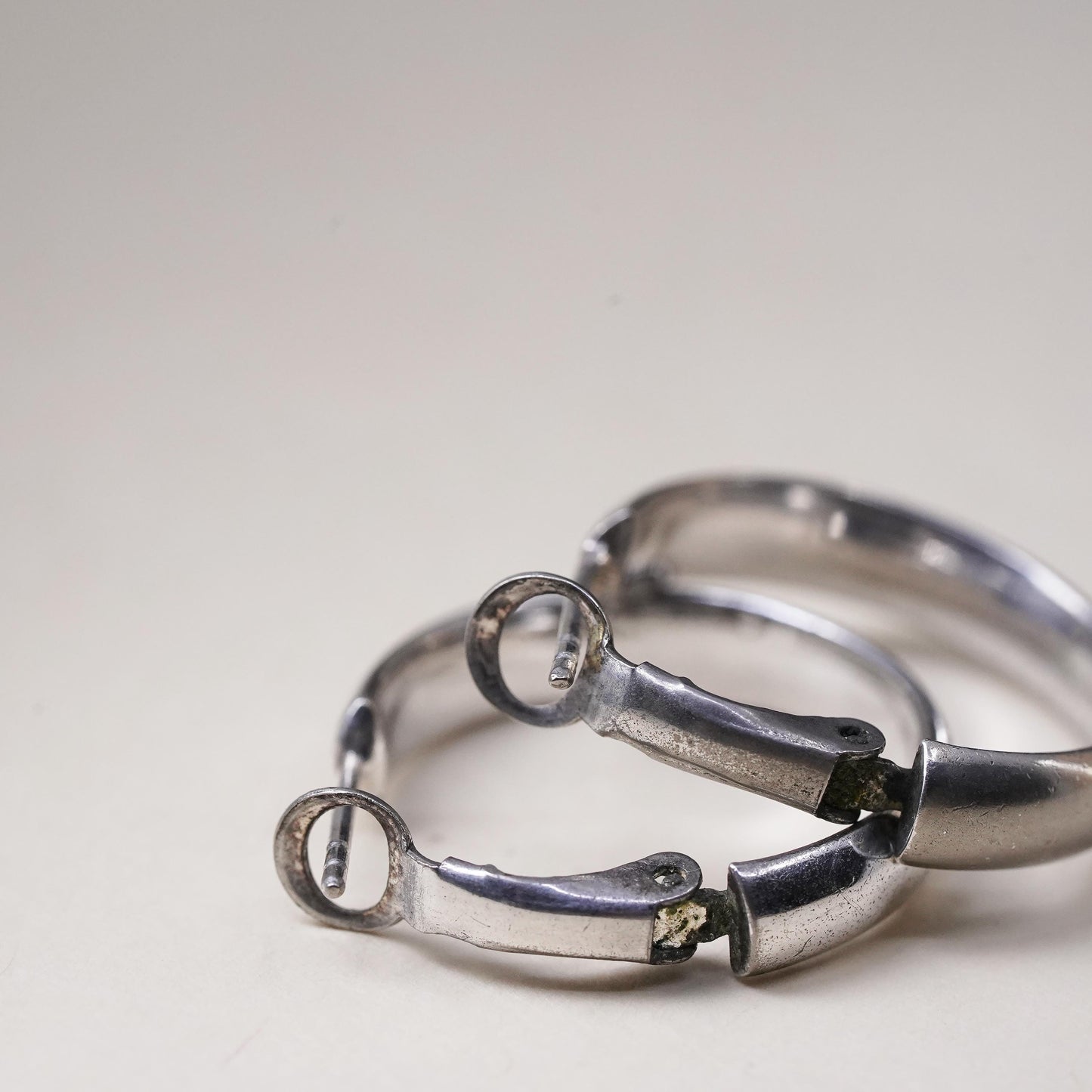 1" Vintage sterling silver bold loop earrings, primitive hoops