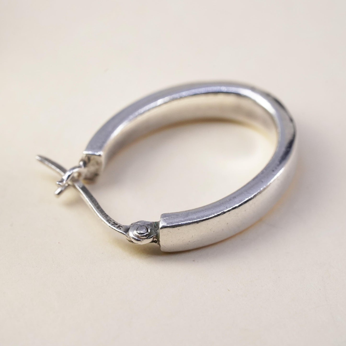 0.75”, Vintage sterling silver loop single earring, fashion primitive oval hoop