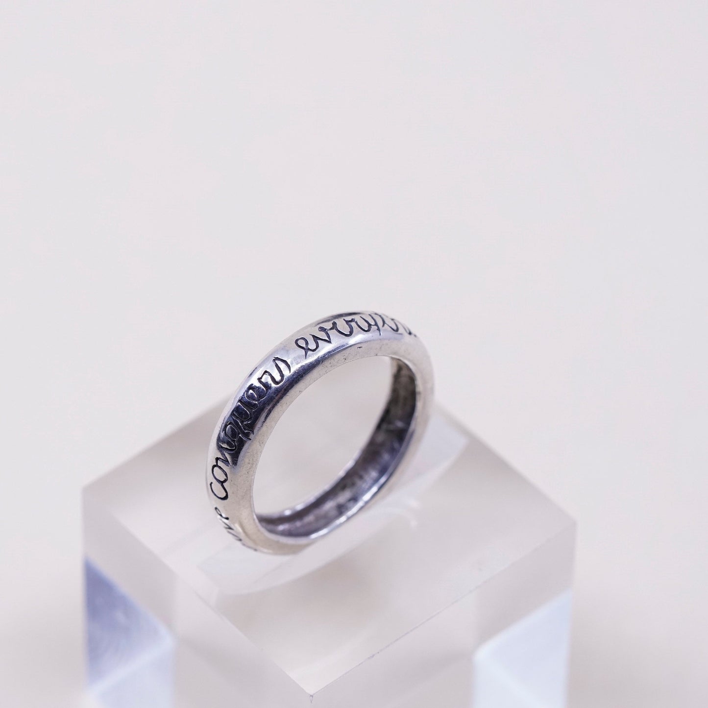 sz 7.75, vtg sterling silver handmade ring, 925 quote band “love conquers