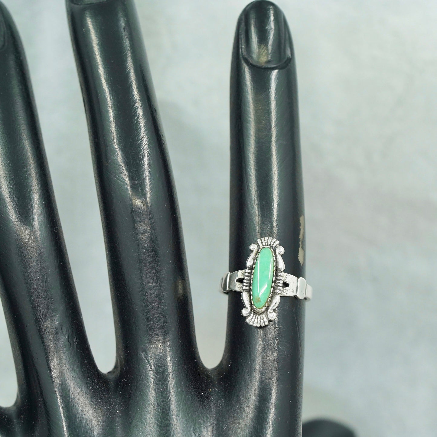 Size 4.5, Native American navajo Bell post Sterling 925 silver ring turquoise