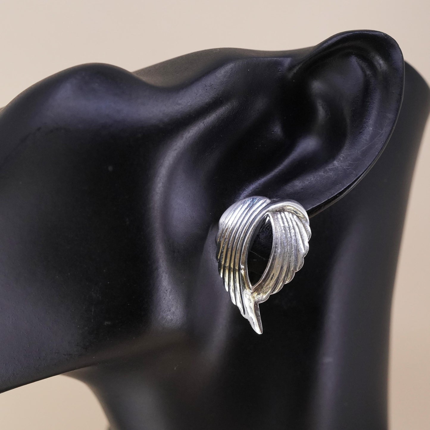 Vintage southwestern Sterling 925 silver wing stud with onyx, single earring
