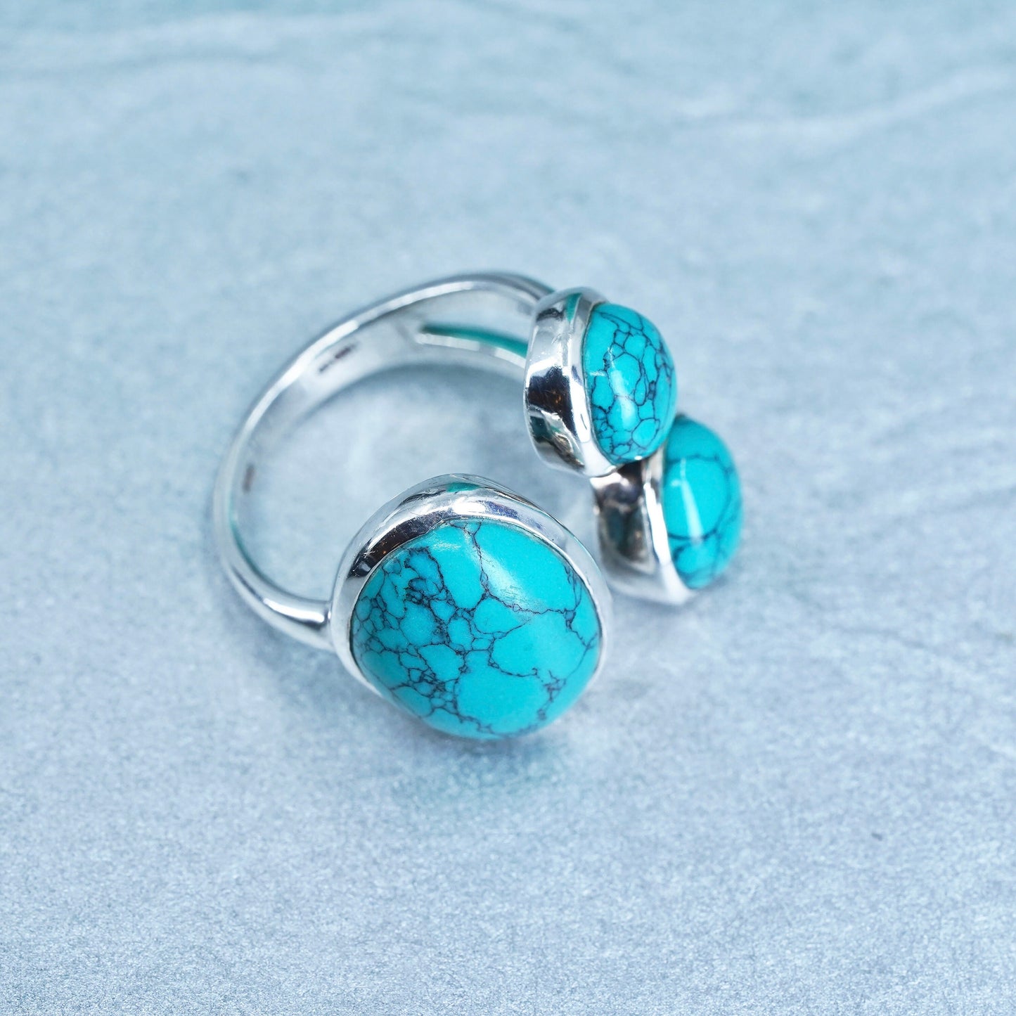 Size 7.75, Native American navajo Sterling 925 silver spoon ring with turquoise
