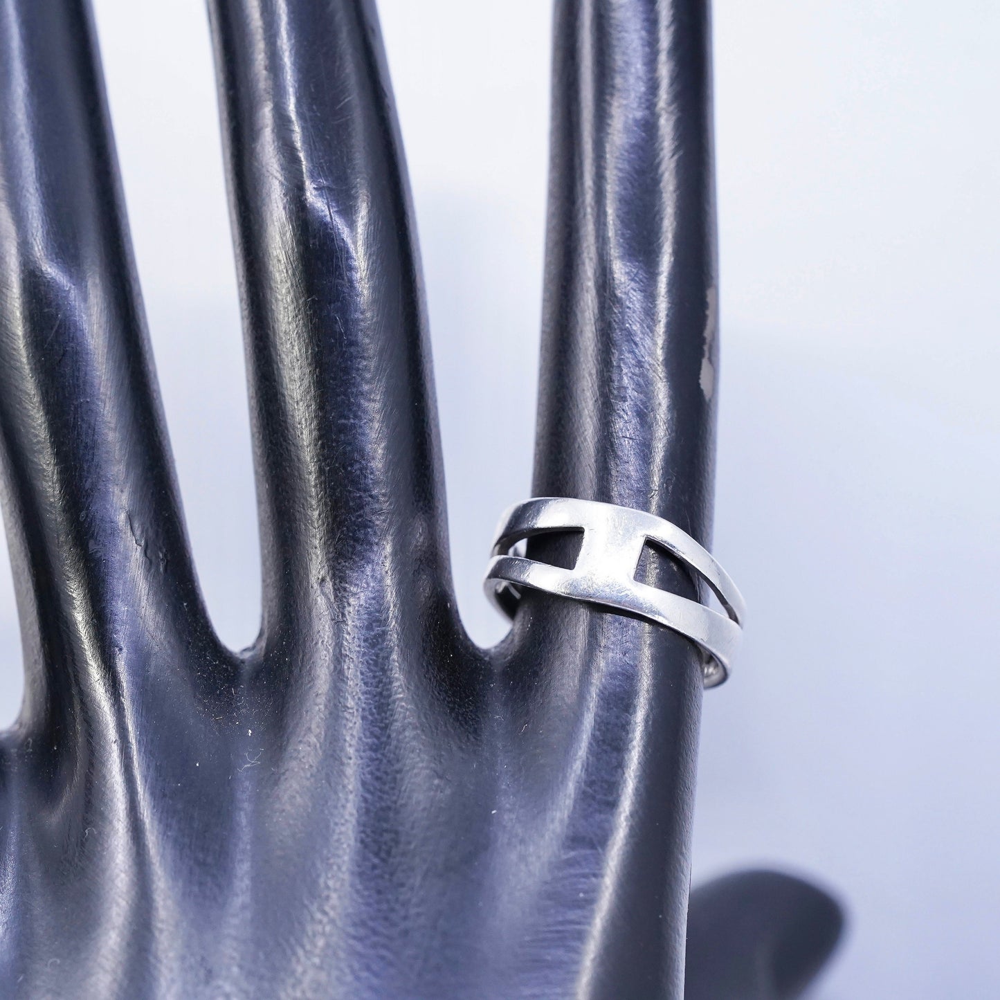Size 7, vintage southwestern Sterling 925 silver wedding ring, band