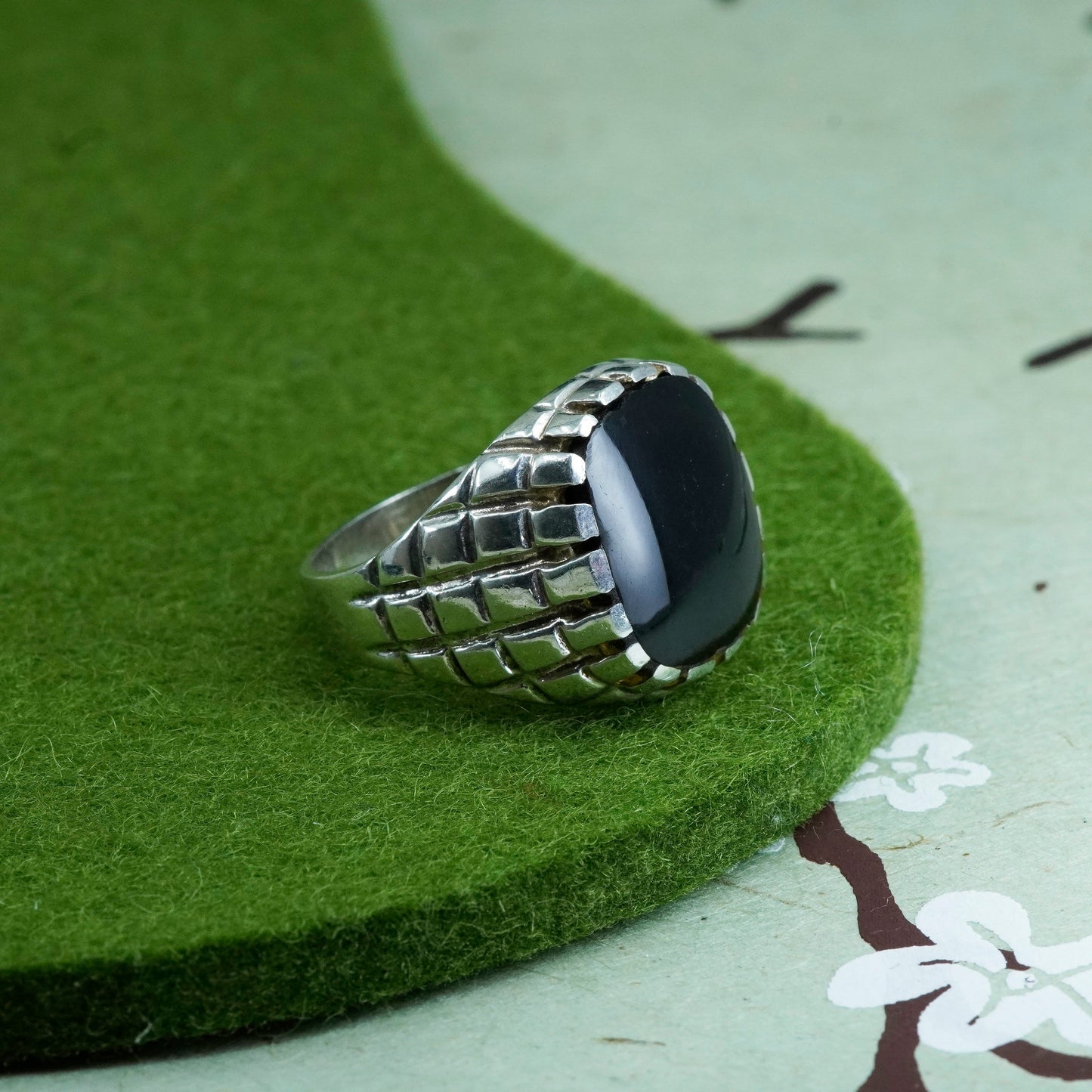 Size 8.5, vintage Sterling 925 silver handmade statement ring with onyx
