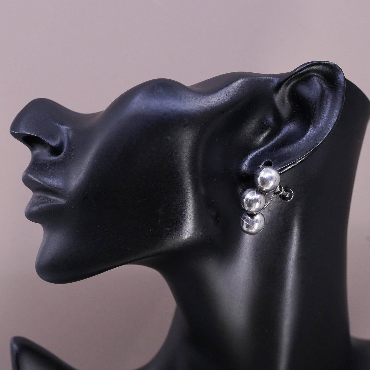 Vintage Mexican Sterling silver screw back earrings, 925 ribbed curvy beads